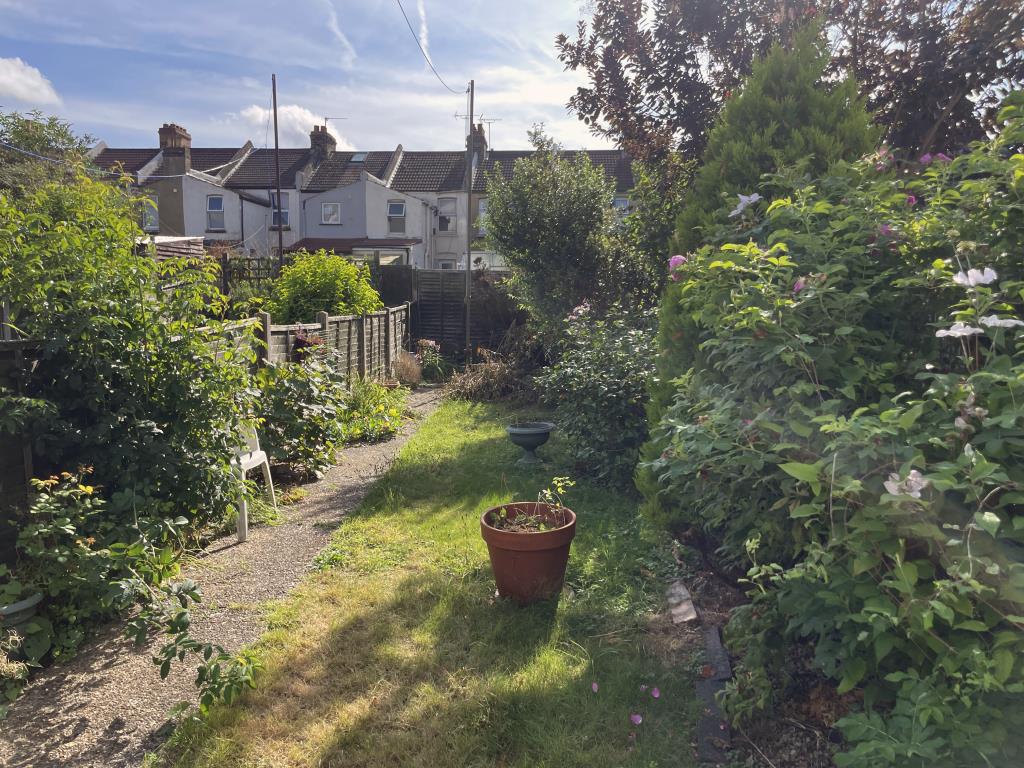 Lot: 112 - HOUSE IN NEED OF REFURBISHMENT - Rear garden at house in need of refurbishment
